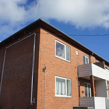 Strandby Kirkevej 270 1 Th إيسبيرغ