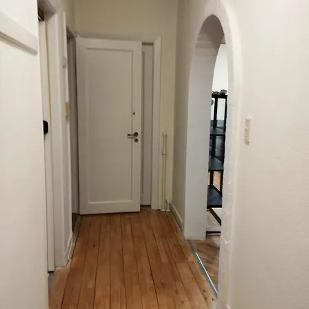 Strandby Kirkevej 270 1 Th * إيسبيرغ